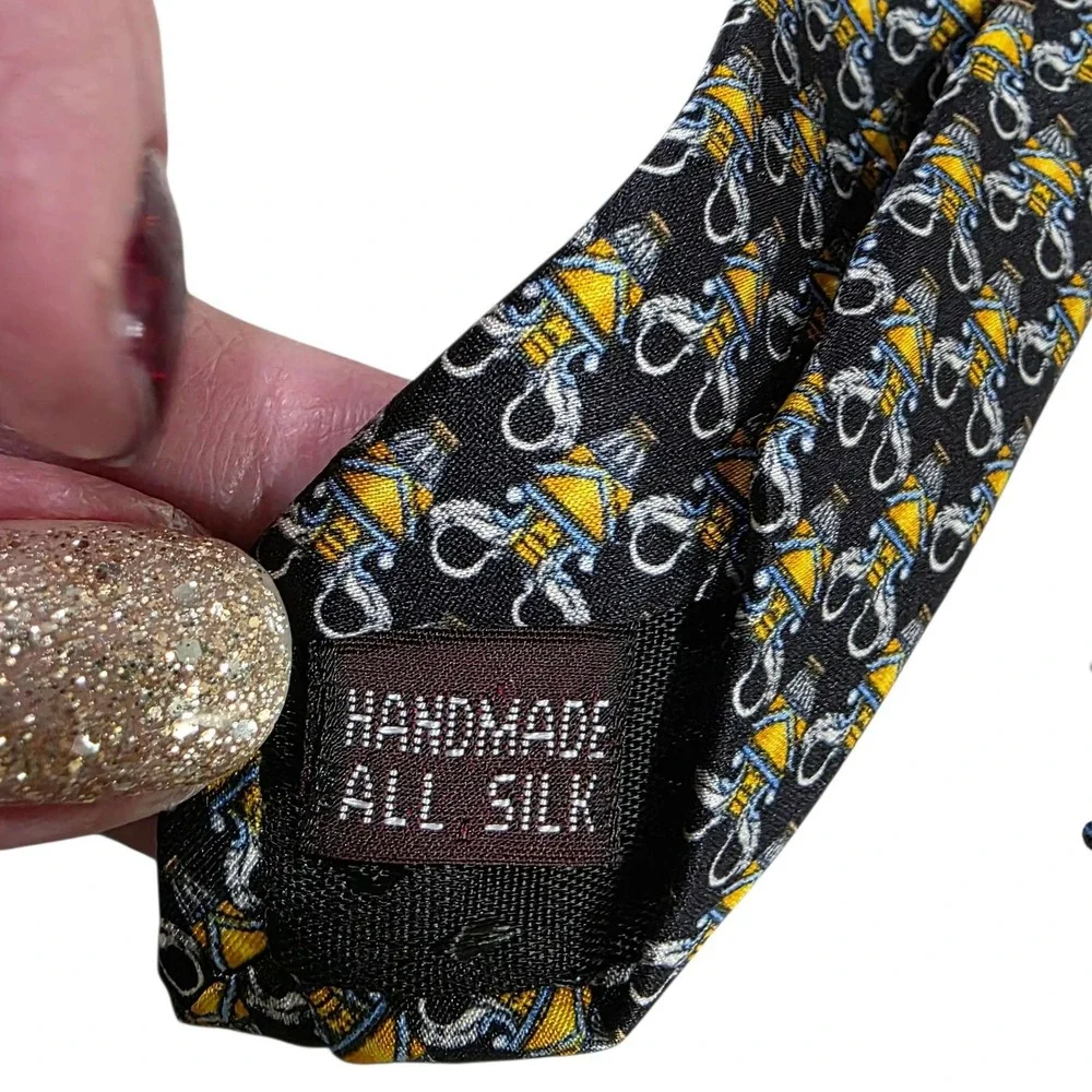 Raphael Mens Luxury Silk Tie Black Gold Pattern Handmade Roma Milano Necktie‎